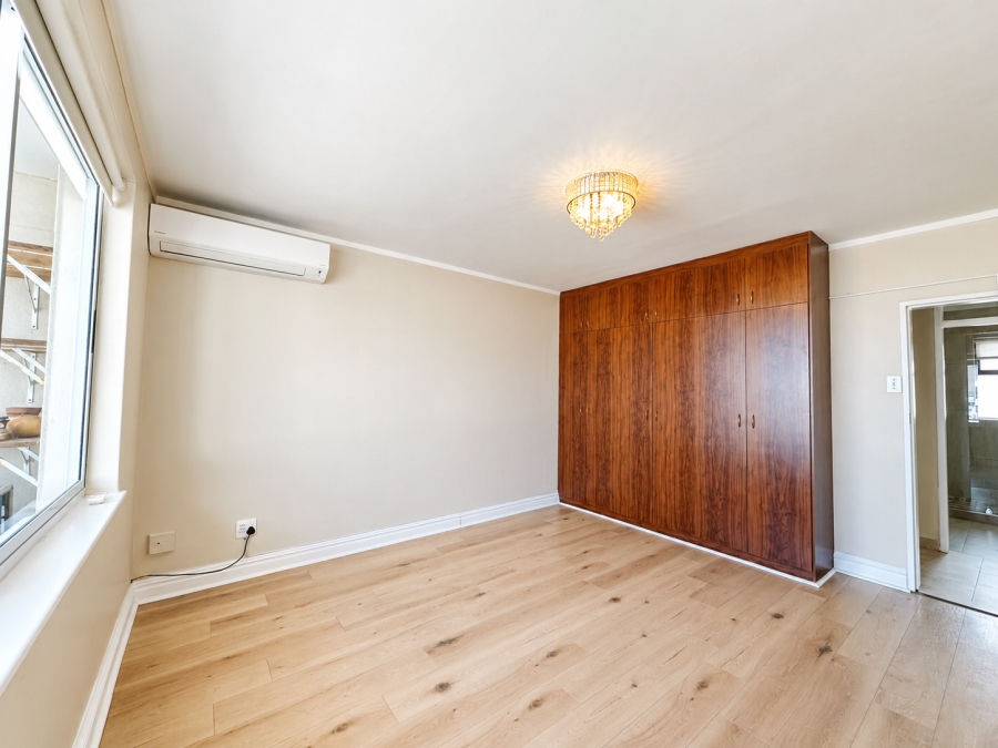 To Let 2 Bedroom Property for Rent in Sea Point Western Cape